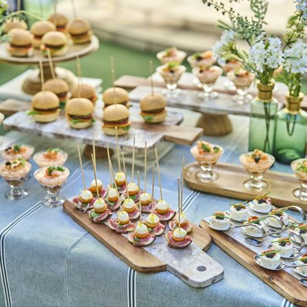 ガーデンでのデザートビュッフェにはゲストも大興奮！|ニーズ静岡 by T&G WEDDING(旧 アーセンティア迎賓館 静岡)の写真(51593028)