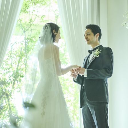 白を基調とした趣と、木の温もりが印象的な空間|ニーズ静岡 by T&G WEDDING(旧 アーセンティア迎賓館 静岡)の写真(51591380)