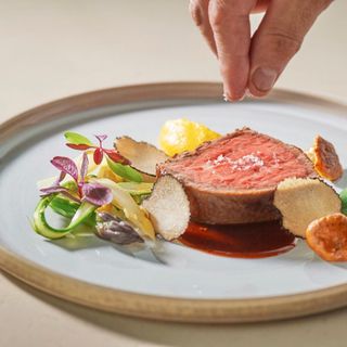 先着2組＼木曜限定／貸切プール×料理ランクUP×憧れドレス試着