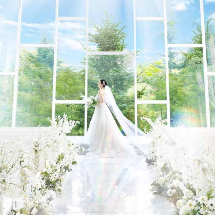 ちょっと贅沢な自分達だけのオリジナル結婚式 ができます 白く透明感のある素敵なチャペルです 自然光が取り入れられるの 口コミ 評判 ヒルサイドクラブ迎賓館 札幌 ウエディングパーク