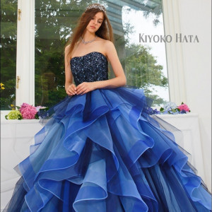 大人っぽくブルーの発色が魅力なこのドレスはボリュームもある為存在感アップ!!|ベルヴィ アズグレイス（Belle  Vie  AZGRACE）の写真(2311809)