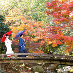 和装を着られるお客様には、浜松城公園での前撮りがオススメです!!春には桜、夏には新緑、秋には紅葉と、それぞれの季節の魅力が感じられるお写真を残すことができます＊|アルコラッジョ(arcoraggio) マリエールの写真(1639198)