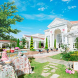 「ガーデン」披露宴会場に隣接したガーデンでは四季に合わせて様々な演出が楽しめる【ララシャンスいわき】
