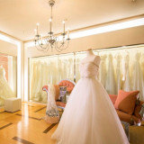 「オリジナルドレスサロン」オリジナルブランドをいわきで唯一完備。姉妹店が各地にあるため幅広い種類のドレスの準備可能。必ずお好きな一着が見つかります。【ララシャンスいわき】