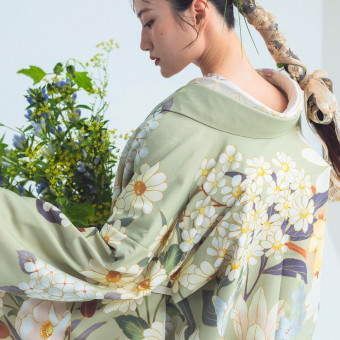 新婦様のご要望イメージを聞いた上でお二人専任のコーディネーターがご提案します
