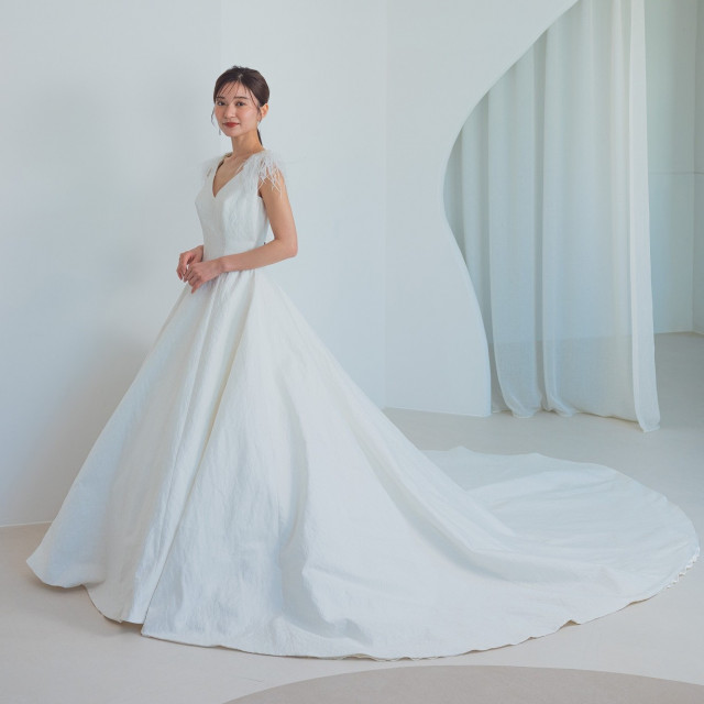 ウェディングドレス　ヴェ・パリ　ララシャンス vieux paris ヴュ・パリ ウェディングドレス ララシャンス 結婚式