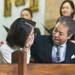 お二人の今までとこれからを見守ってこられた親御様や、新しい家族との絆を感じる温かい挙式に。