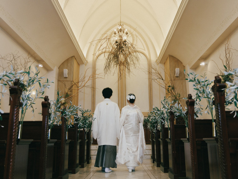 和装でも自分たちらしく アート×和の新しいWEDDING