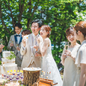 ガーデンでピンチョスなどのウェルカムフードや、デザートビュッフェも♪|南蔵王・聖ペトロ教会の写真(53111000)