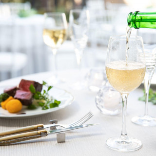 緊張せずしっかり味わっていただけるよう、カトラリーはナイフフォーク1セットのみ