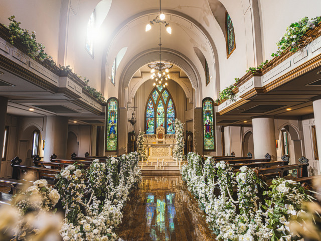 海外から移築*2人を見守る本格聖堂