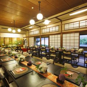【選べる25会場／浅草 茶寮一松（ちゃりょういちまつ）】 ＜着席人数＞個室：6〜19名 日本の伝統文化をおり入れた、和にこだわるウェディングに最適な空間|湯島天神の写真(28189792)