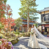 四季折々で姿を変える庭園はゲストへのおもてなしの証、ナチュラルな空間で人気のガーデンWEDDINGも叶う