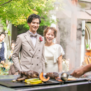鉄板か立ち込める香りがゲストの期待を高めてくれる|MAXI MANIS（マキシマニス）の写真(18097888)