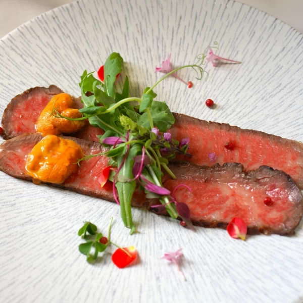 大切なゲストと会話も弾む美味しいお料理≪Hプランには、15000円のコース料理が含まれます≫