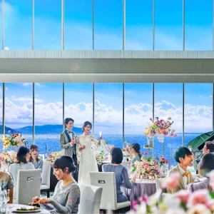 ご家族や親しい友人でアットホームな心温まる結婚式を