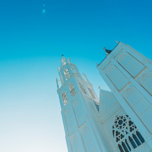 直線的でシンプルなフォルムに清楚な白を基調|ノートルダムマリノア/FIVESTAR WEDDINGの写真(54950279)