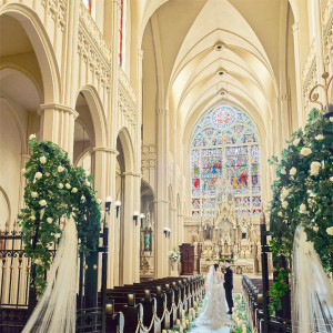 ヨーロッパの伝統を受け継ぐ、気品あふれる大聖堂。永遠の誓いにふさわしい神聖な空間です。|ノートルダムマリノア/FIVESTAR WEDDINGの写真(54918684)