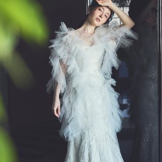 花嫁の美しさを引き立てる一着