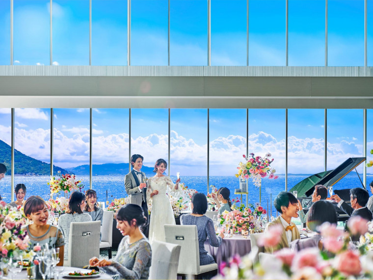 ご家族や親しい友人でアットホームな心温まる結婚式を