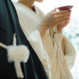 熱田神宮の御祭神である「熱田大神」の御分霊を奉り、自然光あふれる中での神前式|ホテルアークリッシュ豊橋の写真(28610261)