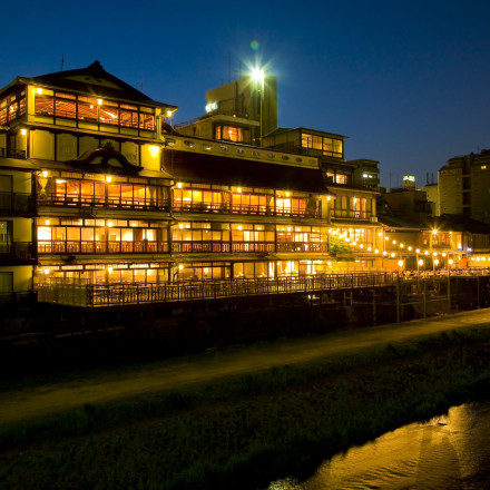 FUNATSURU KYOTO KAMOGAWA RESORT(国登録有形文化財)