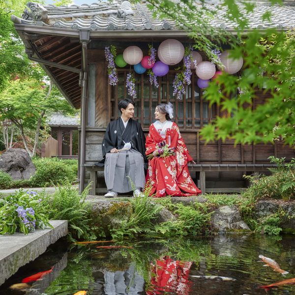 彩り華やかな鯉が泳ぐ内池は写真撮影でも人気のスポット|EXEX GARDEN(エグゼクス・ガーデン/国登録有形文化財)の写真(30982629)