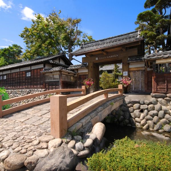 会場入口には「加納城」の二ノ丸門がゲストを迎え入れる|EXEX GARDEN(エグゼクス・ガーデン/国登録有形文化財)の写真(255374)
