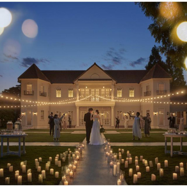 ナイトウエディングでロマンティックな雰囲気を