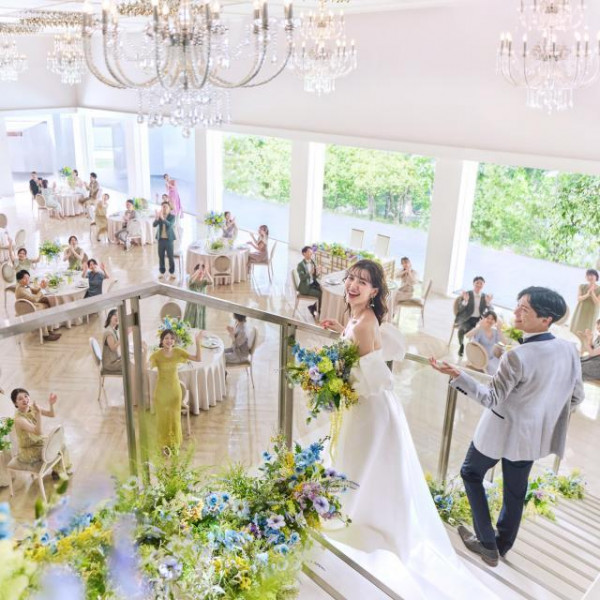 花嫁憧れの階段入場