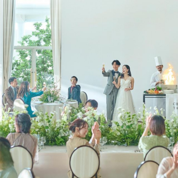 グレイスヒル自慢のお料理を演出も交えてお愉しみいただけます