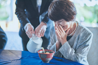 目の前で仕上げる《鶏飯》|奄美の里サウスヴィラガーデンの写真(34191863)