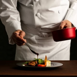 豪華試食付き。2名30,000円相当のコース料理を無料でご試食いただけます