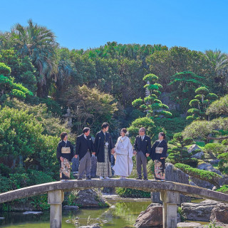 奄美大島の原風景が広がる絶景の庭園で、この場所ならではの家族写真を
