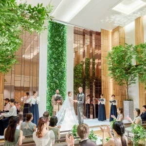 大切なゲストに見守られて行う誓いの瞬間＊リニューアルしたばかりの新空間は「こんなチャペル初めて」と一目惚れする花嫁も多い。フェアでは挙式体験も♪|Argent Parme（アージェントパルム）●BRASSグループの写真(44912795)