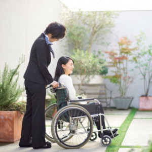 結婚式を快適にお過ごしいただけるよう、スロープや廊下、扉の幅、エレベータの位置、段差など設計の段階から【ユニバーサルデザイン】を意識。授乳室やキッズスペースも完備！|Argent Parme（アージェントパルム）●BRASSグループの写真(44912570)