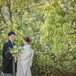日本の伝統美、和装。本格的に和装を楽しむ方も、カジュアルに楽しむ方もいらっしゃいます。折り鶴シャワーや鏡開きなどの演出も人気！トータルコーディネートを楽しんで|Argent Parme（アージェントパルム）●BRASSグループの写真(41344546)