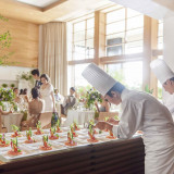 出来立てあつあつ料理がゲストに好評!全会場オープンキッチン完備