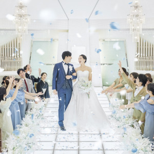 ゲストも思わず感嘆の声を上げるチャペル|アルカンシエル luxe mariage 名古屋（アルカンシエルグループ）の写真(45288083)