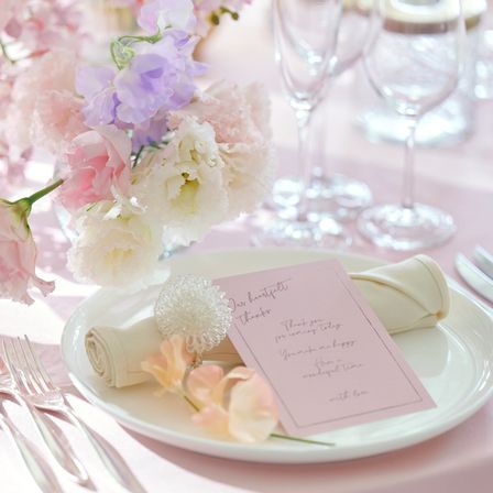 ペーパーアイテムもポイントに|アルカンシエル luxe mariage 名古屋（アルカンシエルグループ）の写真(26171336)