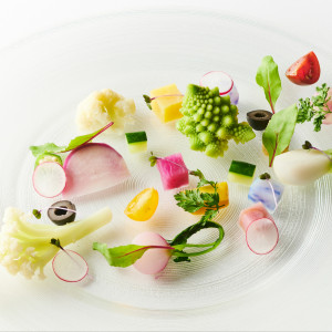 シェフ自慢の「シンプルモダンクラシックフレンチ」は目にも美しく、食べる前から楽しんでもらえる|センティール・ラ・セゾン中島公園の写真(54845695)