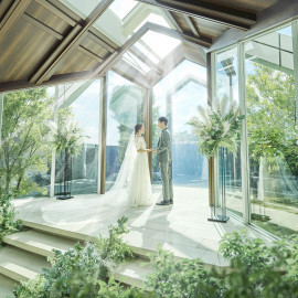 【緑・水・光の溢れる空間】ナチュラルウエディング体験＆試食付