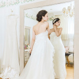 結婚式の一週間前には、メイクリハーサルに参加。メイク、ヘアメイクをして、ドレスも着て、当日をイメージ