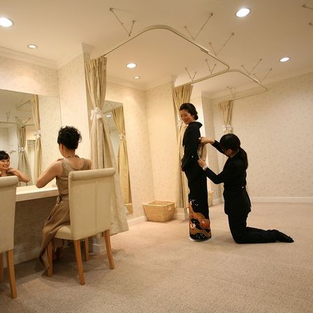 専属の着付け師や美容師が、ご家族の皆様のお支度をお手伝い。要予約。|アートグレイス フォレスト迎賓館の写真(1027334)