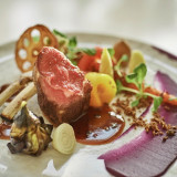 ララシャンスのお料理はオープンキッチンから出来立てアツアツでご提供させて頂いております♪お肉の焼けた香りもお楽しみいただけます。