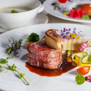 【初見学応援♪】森のチャペル見学×美食を体感*コース試食