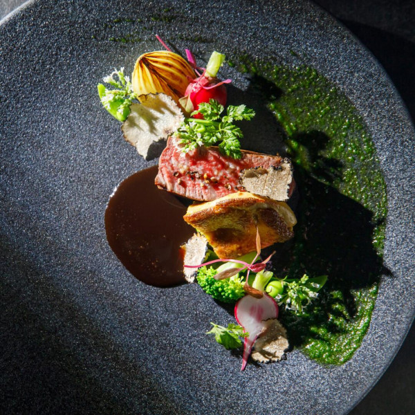 「何を伝えたいか」をアイデア豊富なシェフと創るオリジナルメニュー!