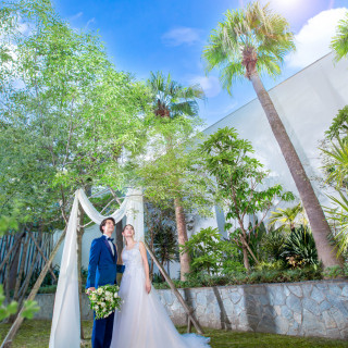 キャンドル輝くチャペル入場と豪華コース試食を無料で体験。少人数婚にも最適なビアンカーラへ！