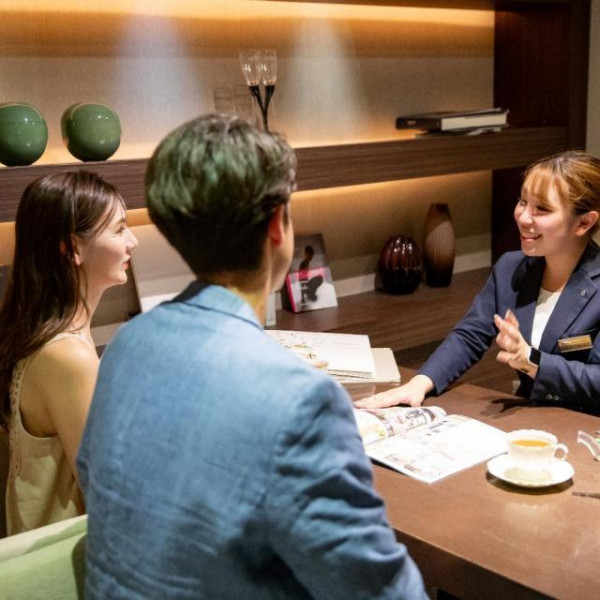 お打合せは専門のスタッフからご案内いたします。