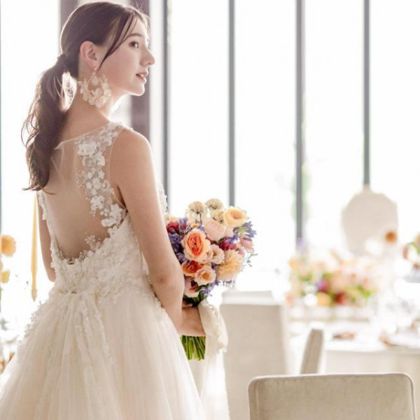 都会の喧騒を忘れさせてくれる非日常の世界観が魅力。リゾートのような「くつろぎ」を感じる空間美